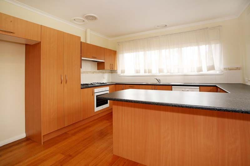 6  Kenilworth Crescent, GLEN WAVERLEY VIC 3150, Glen Waverley - Thumbnail 2
