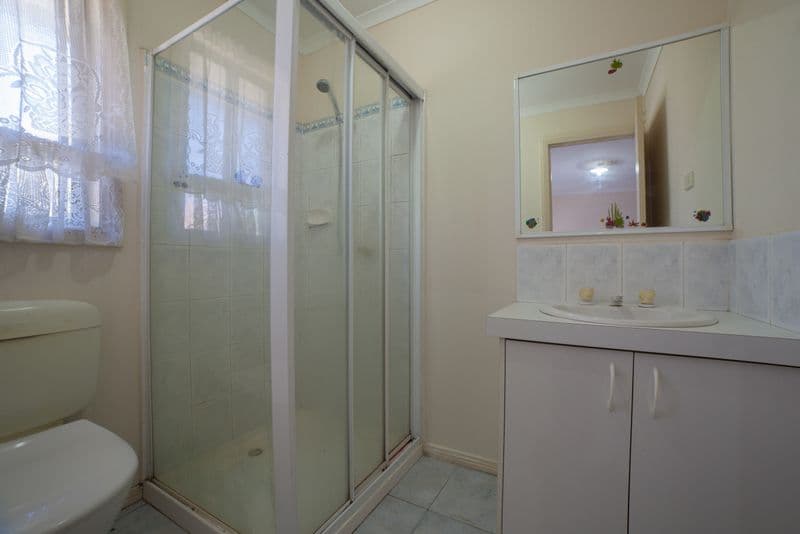 21 Sapphire Drive, Hampton Park VIC 3976, Hampton Park - Thumbnail 5