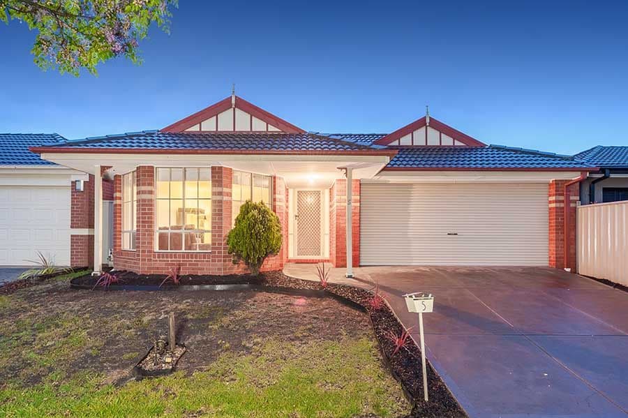 5 Valhalla Place, Craigieburn VIC 3064, Craigieburn - Image 1
