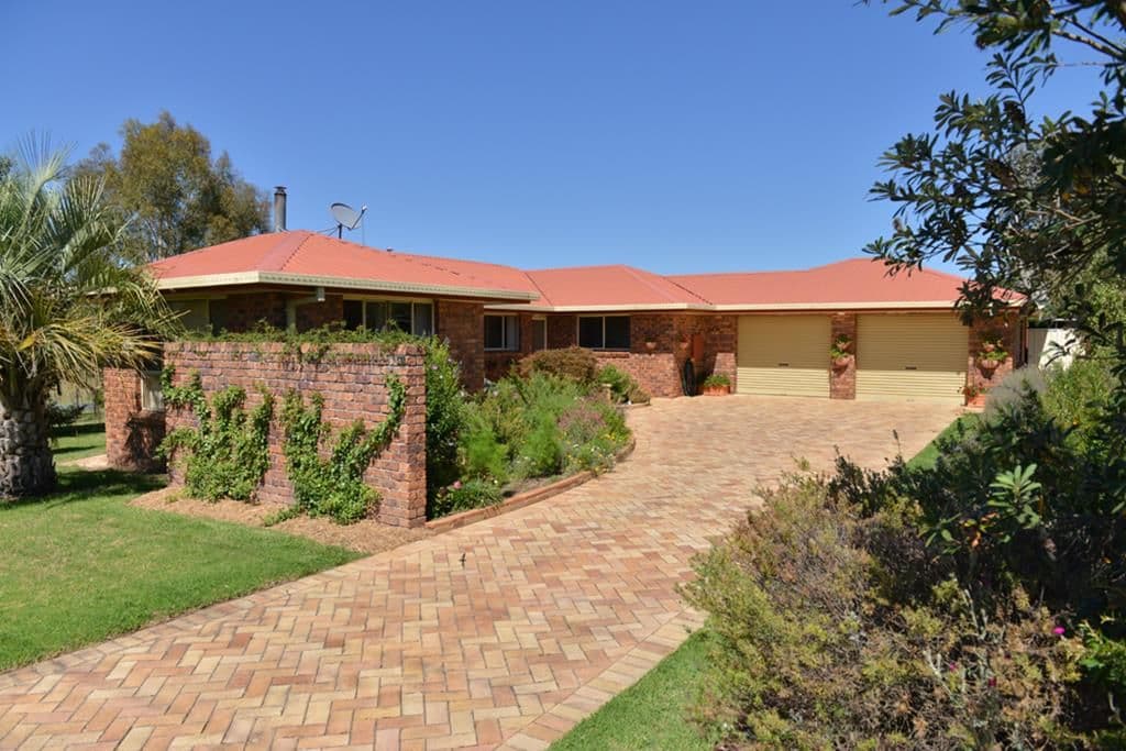 48 Duncan Street, Tenterfield - Image 1