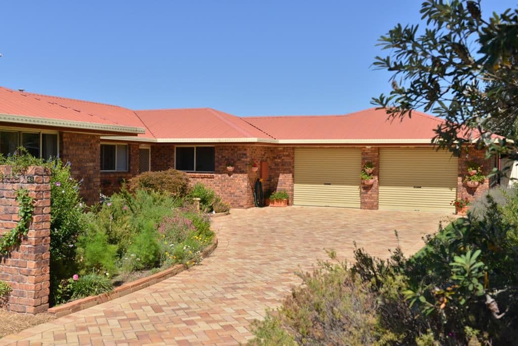 48 Duncan Street, Tenterfield - Thumbnail 2
