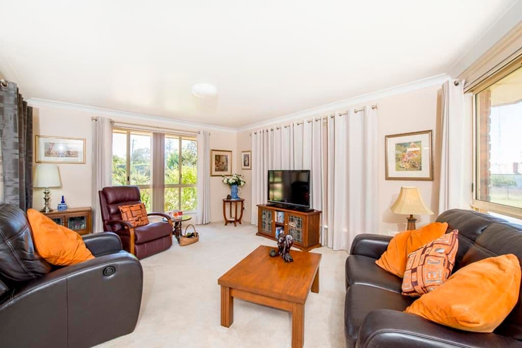 48 Duncan Street, Tenterfield - Thumbnail 6