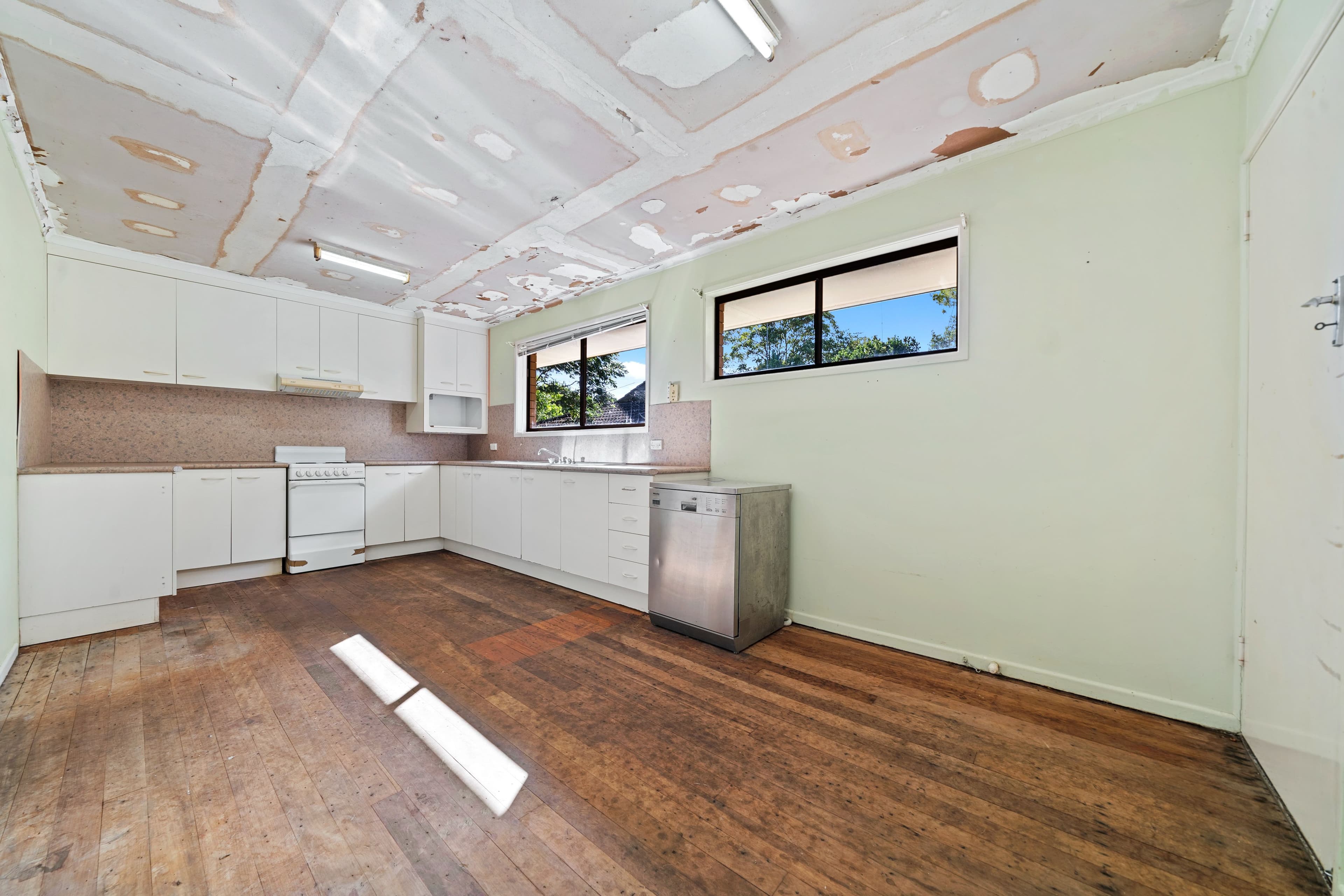 10 Lynshanel Court, Springwood QLD 4127, Springwood - Thumbnail 6