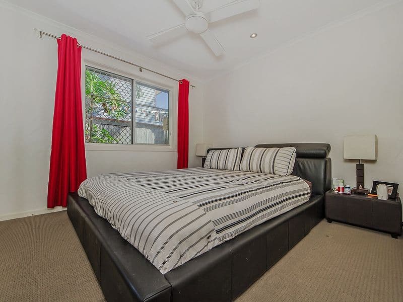 5 Fairway Avenue, SOUTHPORT QLD 4215, Southport - Thumbnail 8