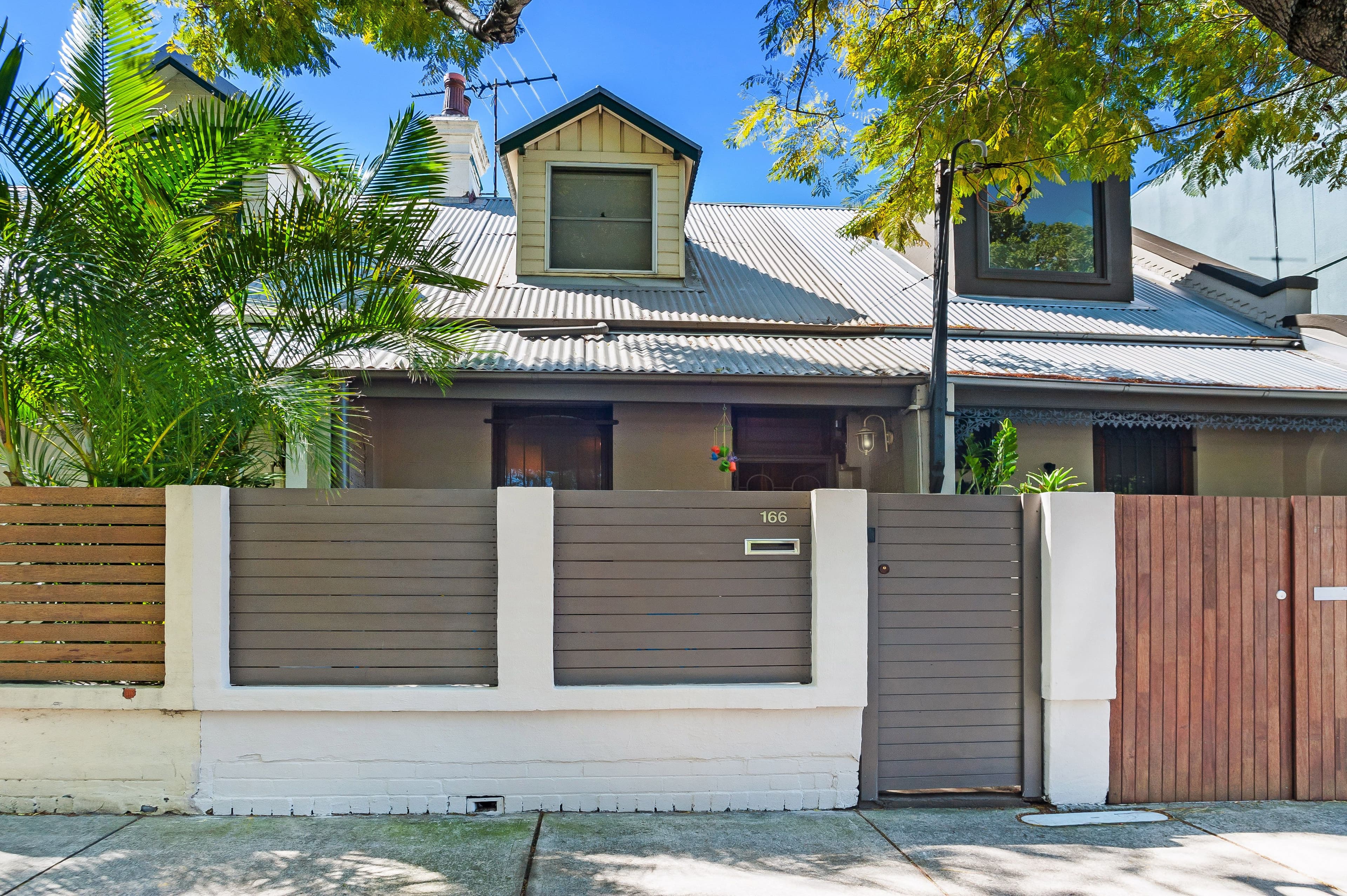 166 Wyndham Street, Alexandria - Image 1