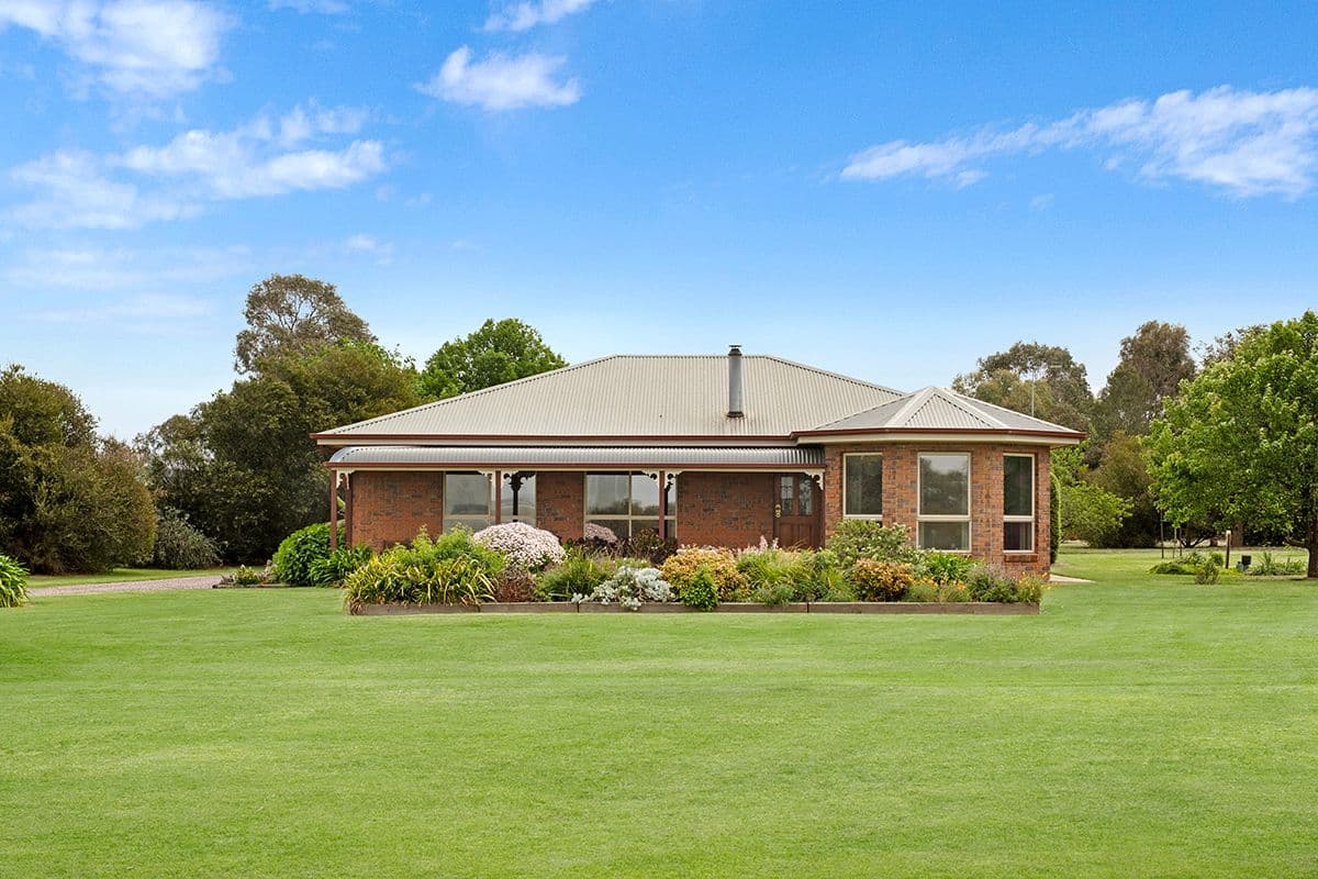 41 Frontage Road, Lake Bolac VIC 3351, Lake Bolac - Image 1