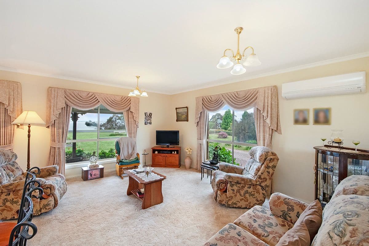 41 Frontage Road, Lake Bolac VIC 3351, Lake Bolac - Thumbnail 4