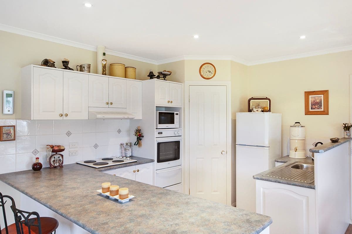 41 Frontage Road, Lake Bolac VIC 3351, Lake Bolac - Thumbnail 6