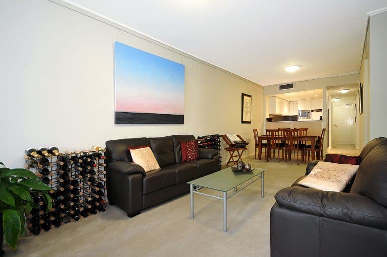 124-126 HUNTINGDALE ROAD MOUNT WAVERLEY, VIC, Mount Waverley - Image 1