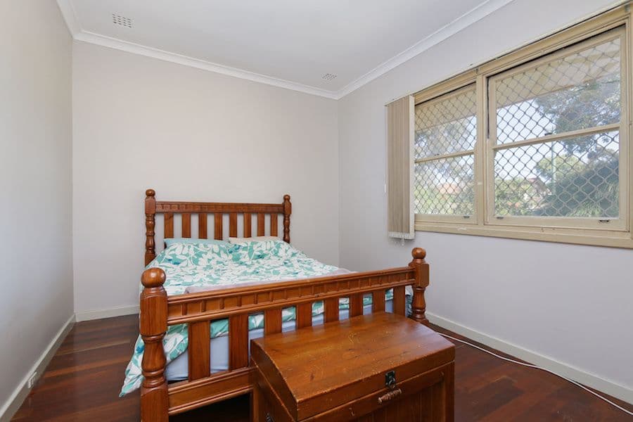 28 Camillo Street, Coolbellup WA 6163, Coolbellup - Thumbnail 3