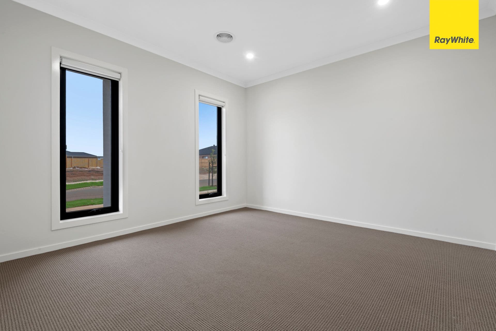 7 Midguard Road, WEIR VIEWS VIC 3338, Weir Views - Thumbnail 2