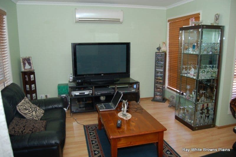 27 Jade Gardens Drive, BORONIA HEIGHTS QLD 4124, Boronia Heights - Thumbnail 2