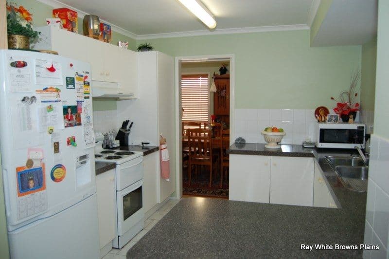 27 Jade Gardens Drive, BORONIA HEIGHTS QLD 4124, Boronia Heights - Thumbnail 3