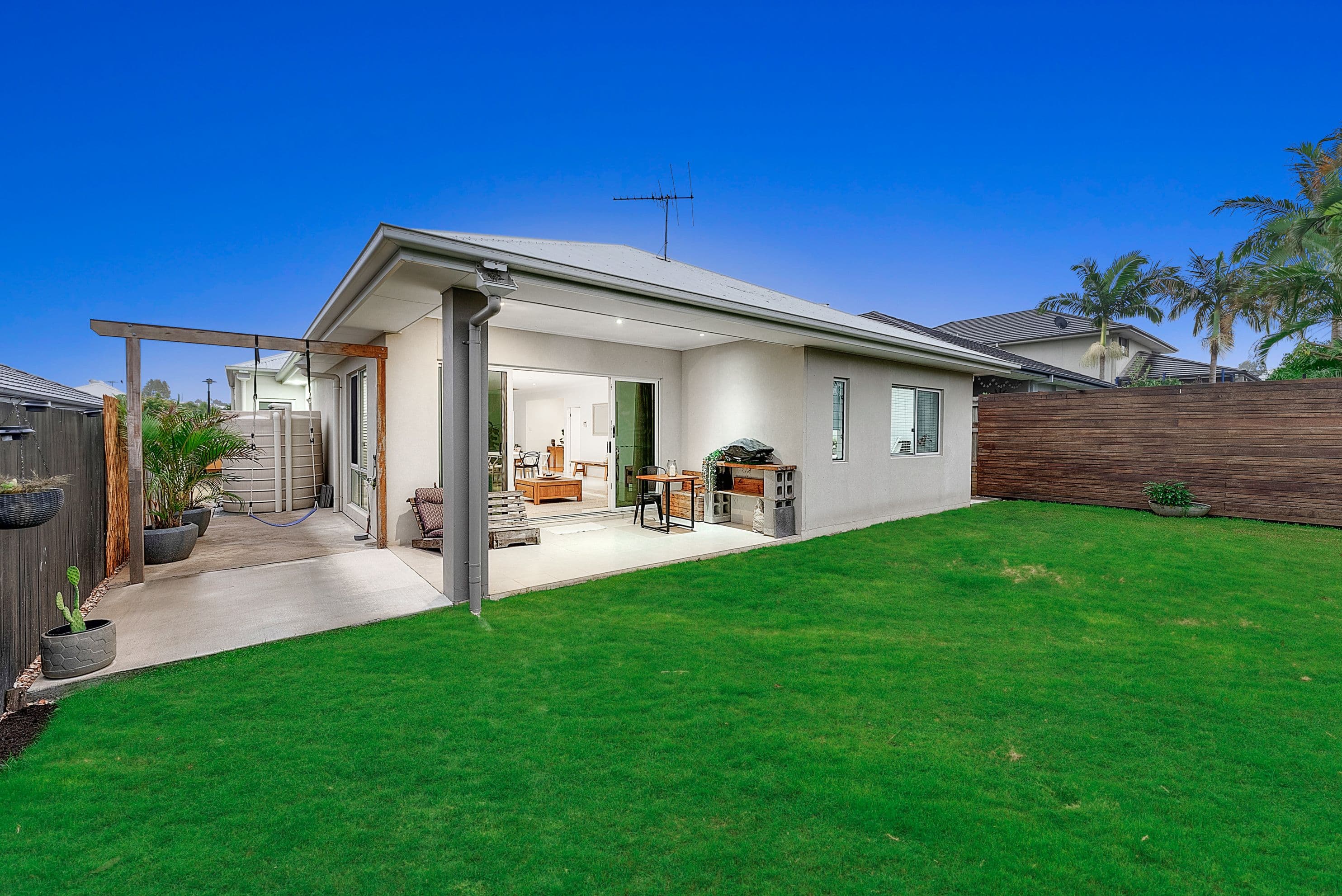 8 Couples Street, North Lakes QLD 4509, North Lakes - Thumbnail 2