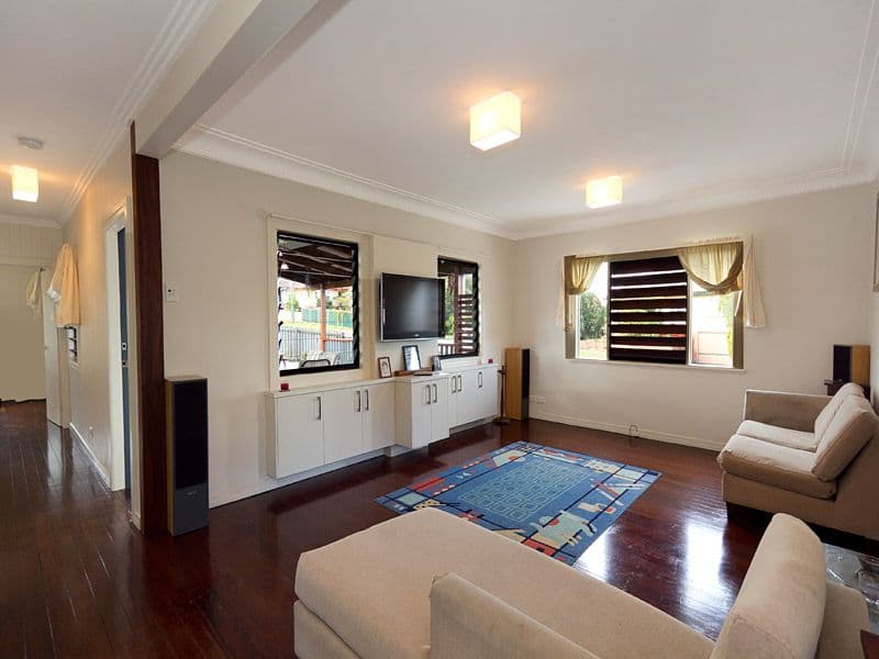 52 Araluen Street, KEDRON QLD 4031, Kedron - Thumbnail 3