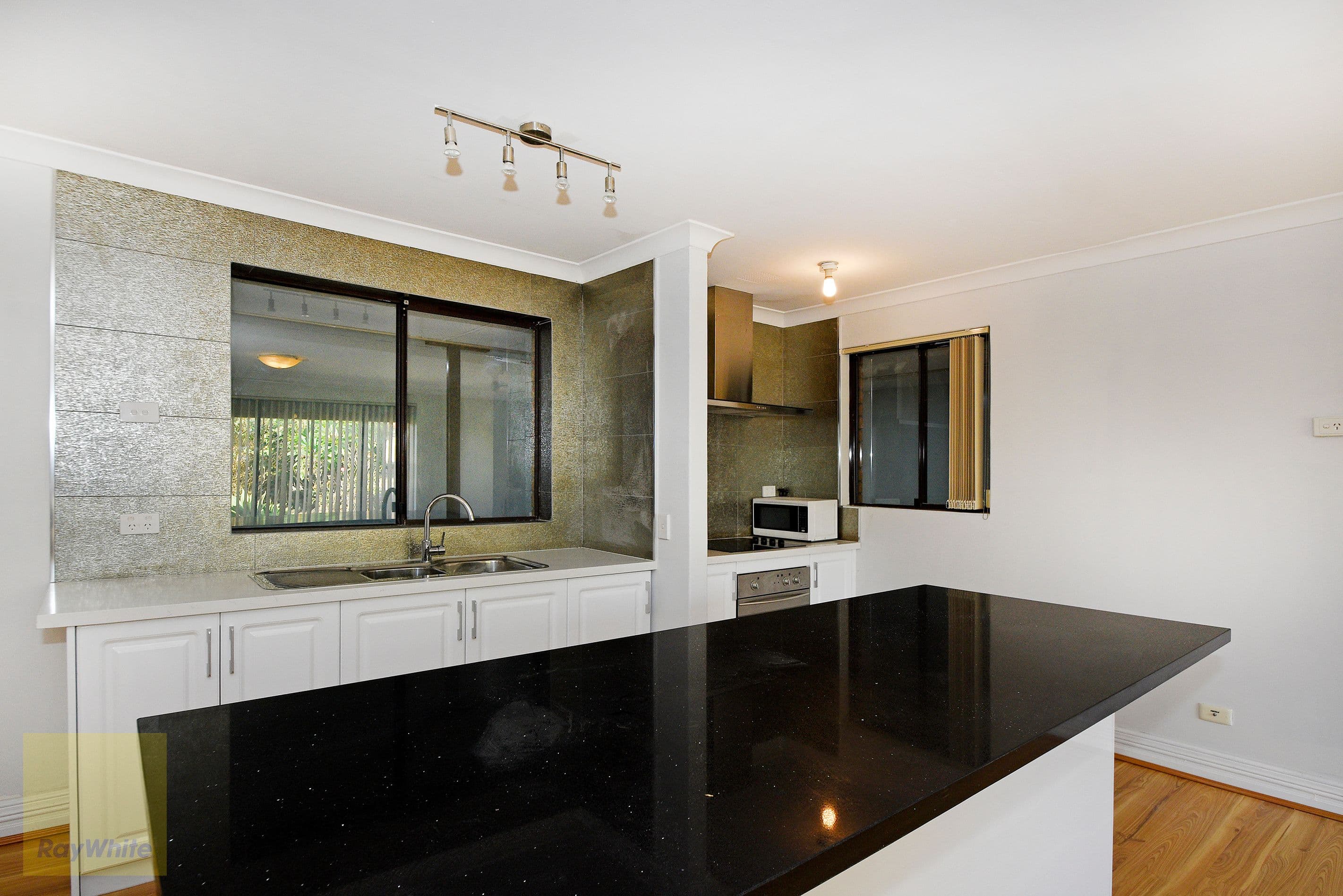 43 Cromwell Road, Alexander Heights WA 6064, Alexander Heights - Thumbnail 8