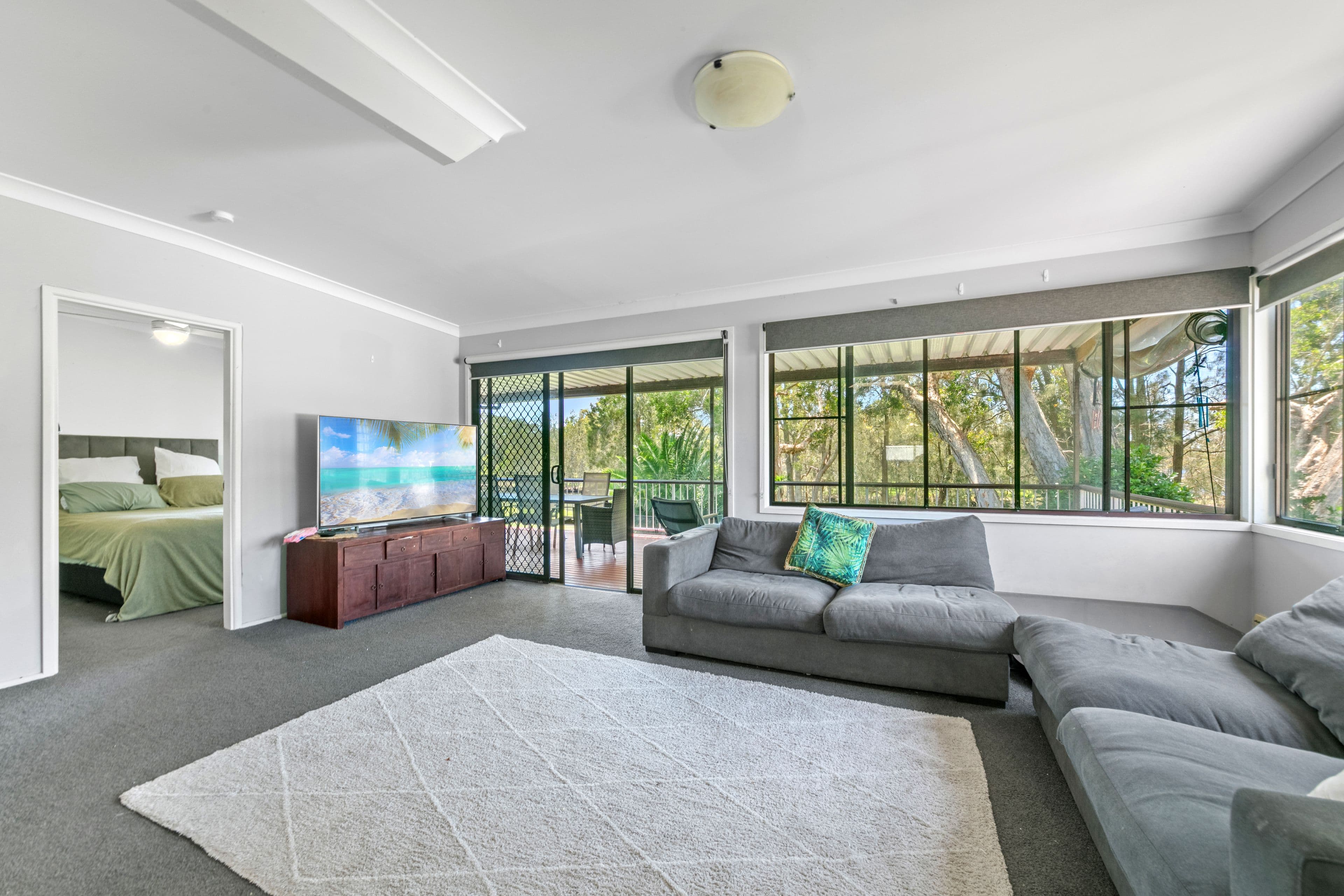 13 Natuna Avenue, Budgewoi NSW 2262, Budgewoi - Thumbnail 5