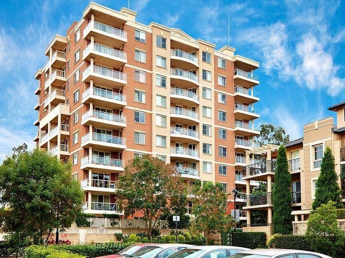 205/10 Wentworth Drive, Liberty Grove - Image 1