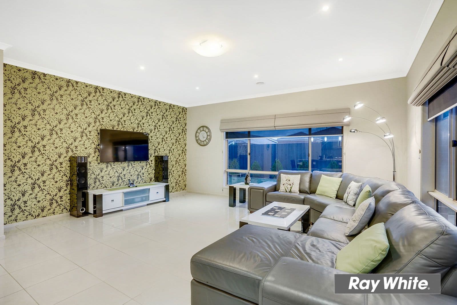 28 Claire Way, Tarneit VIC 3029, Tarneit - Thumbnail 4