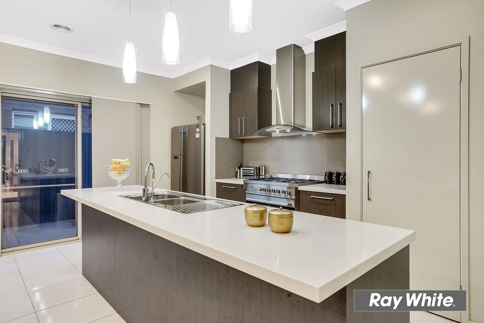 28 Claire Way, Tarneit VIC 3029, Tarneit - Thumbnail 7