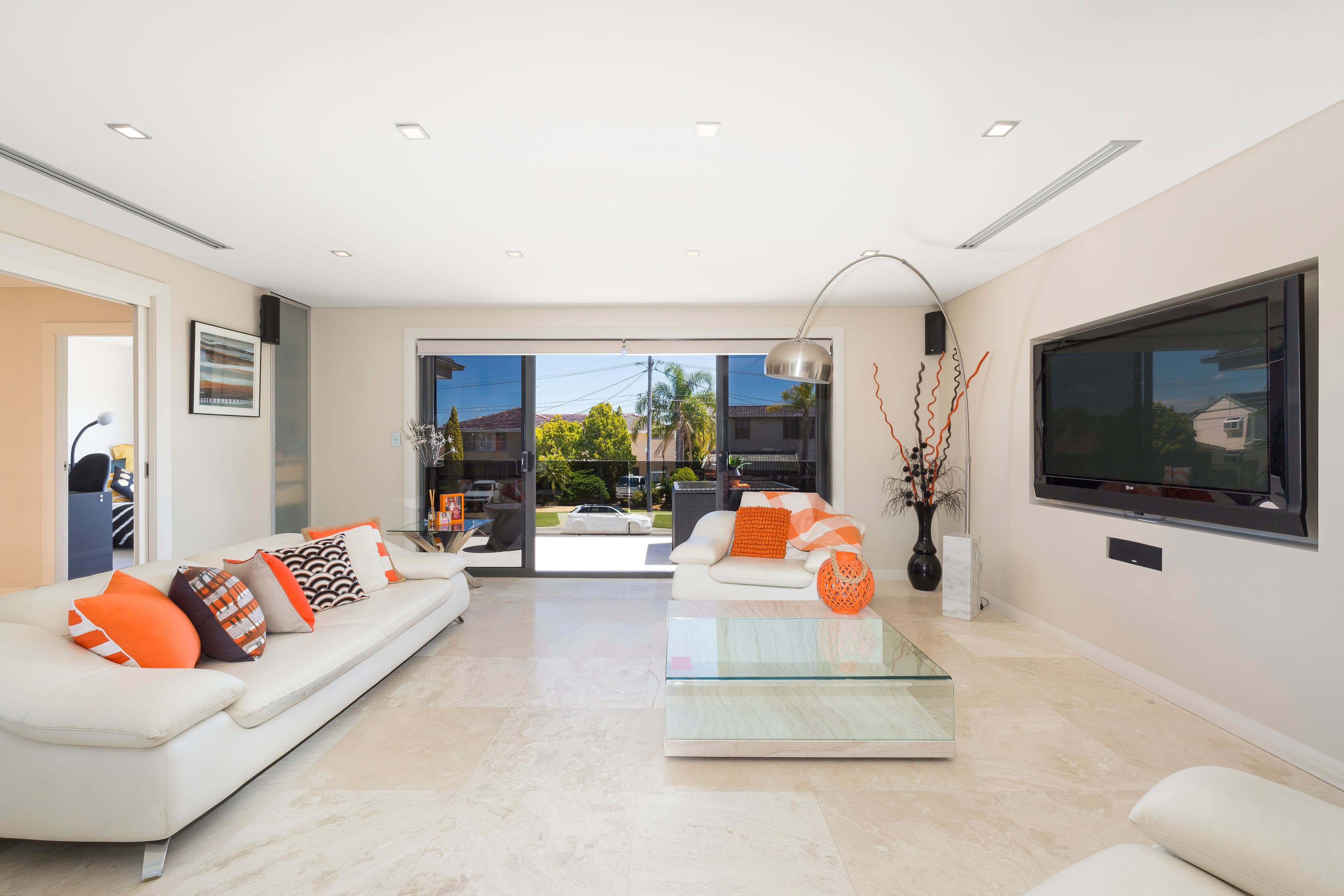 12 Hawkesbury Esplanade, Sylvania Waters - Thumbnail 4