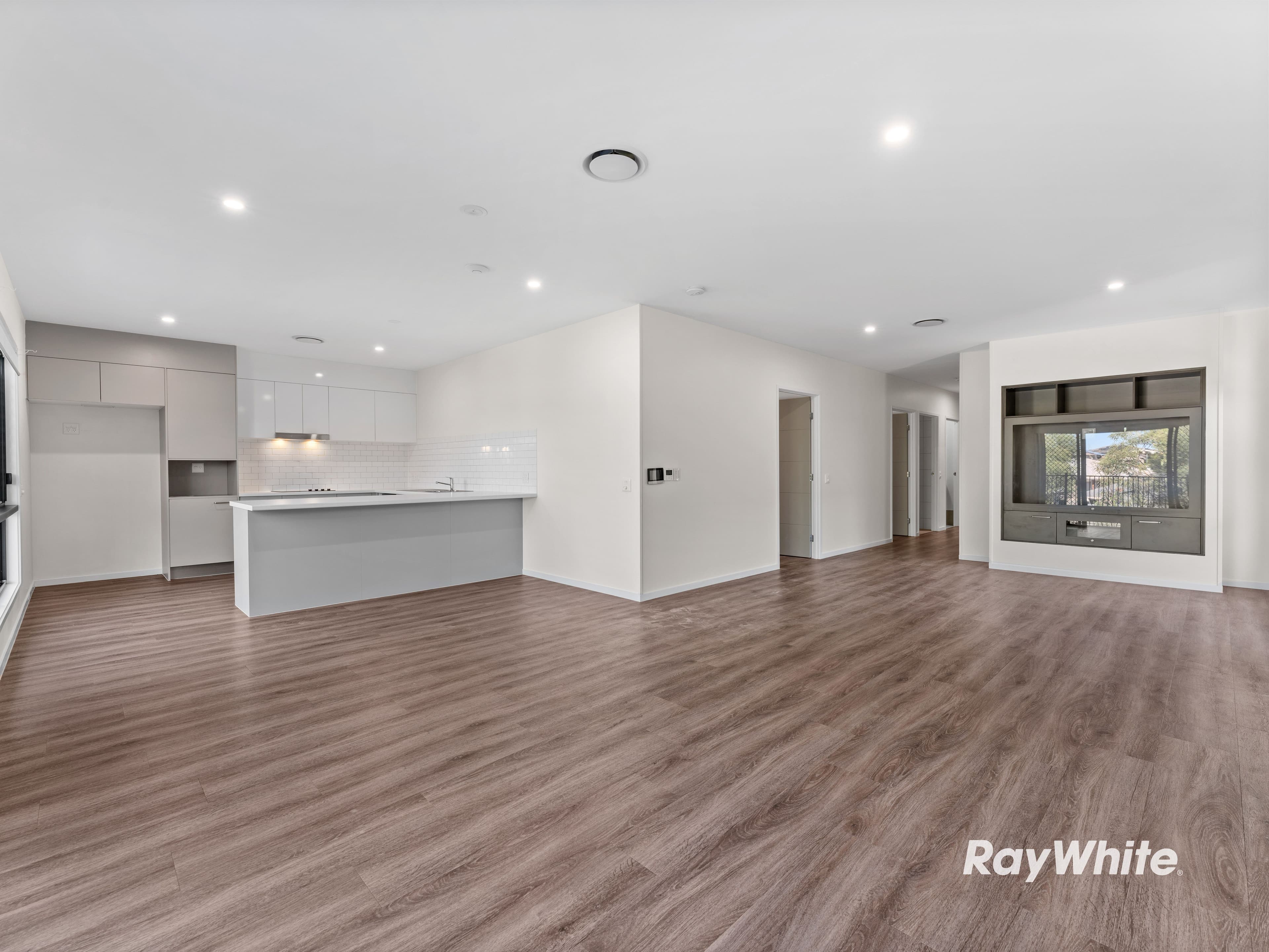 100 Mercy Circuit, Park Ridge QLD 4125, Park Ridge - Thumbnail 3