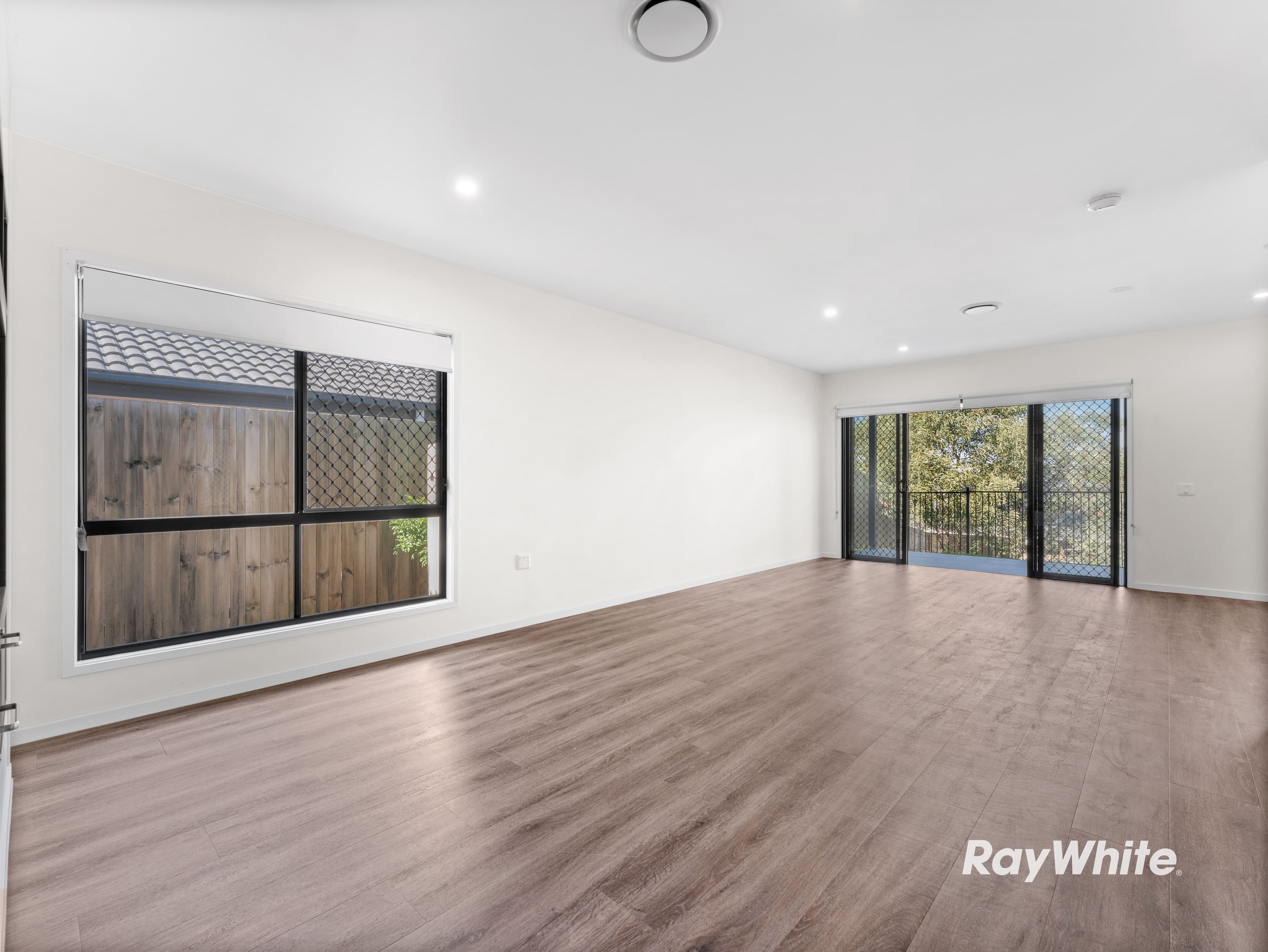100 Mercy Circuit, Park Ridge QLD 4125, Park Ridge - Thumbnail 6