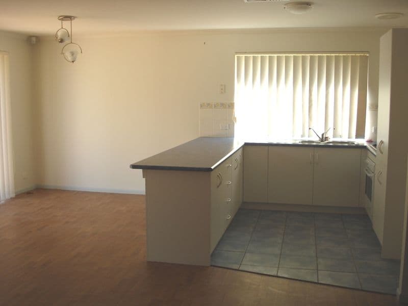 26 Enmore Drive, CRAIGMORE SA 5114, Craigmore - Thumbnail 4