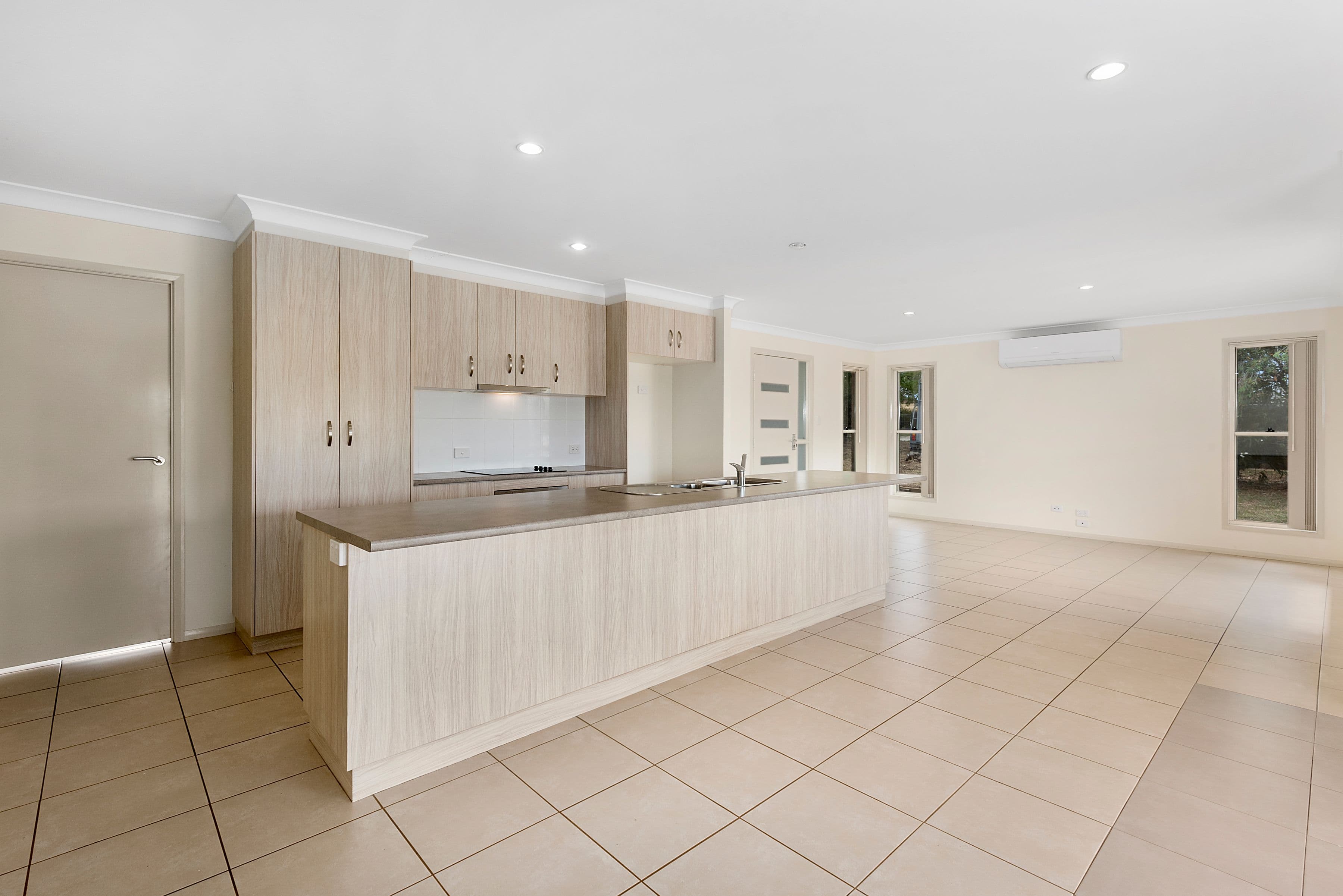 4 Leslie Street, East Greenmount QLD 4359, East Greenmount - Thumbnail 2