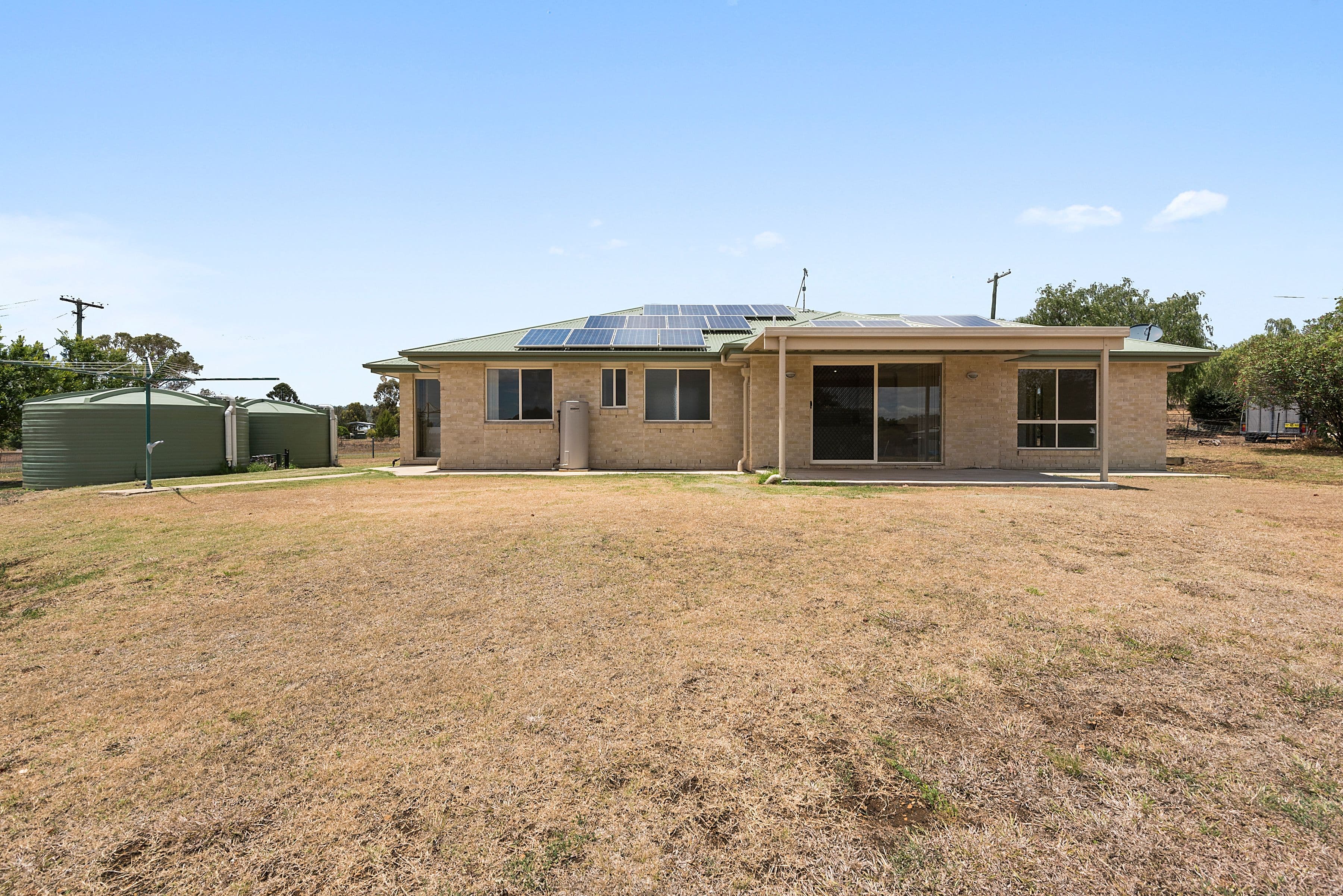 4 Leslie Street, East Greenmount QLD 4359, East Greenmount - Thumbnail 8