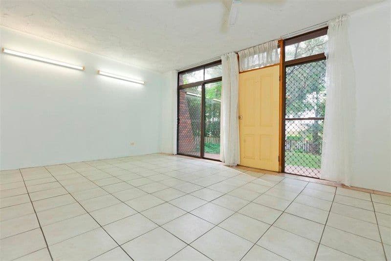 76 Holland Crescent, CAPALABA QLD 4157, Capalaba - Thumbnail 2