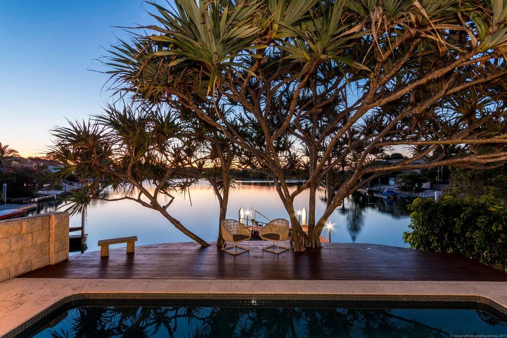 11 Valencia Avenue, Isle Of Capri QLD 4217, Isle Of Capri - Image 1