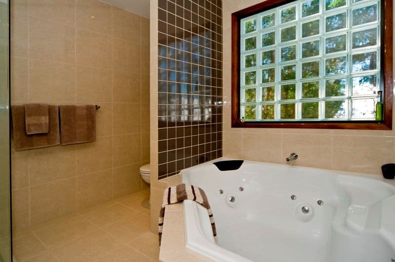 26 Tamworth Drive, HELENSVALE QLD 4212, Helensvale - Thumbnail 6