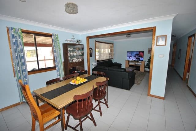 74 Prentice Avenue, Old Erowal Bay - Thumbnail 3