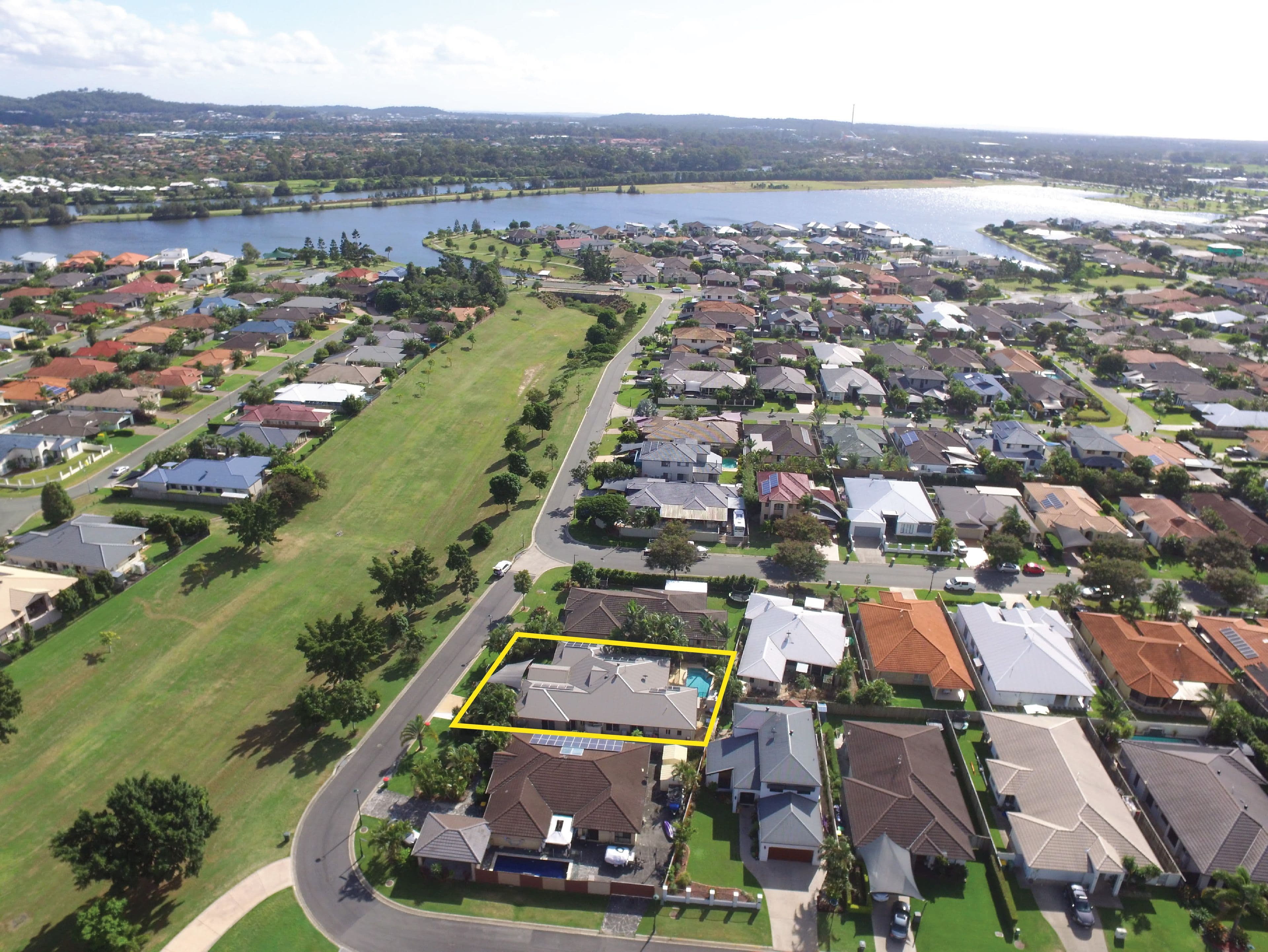 4 Ontario Court, Oxenford QLD 4210, Oxenford - Image 1