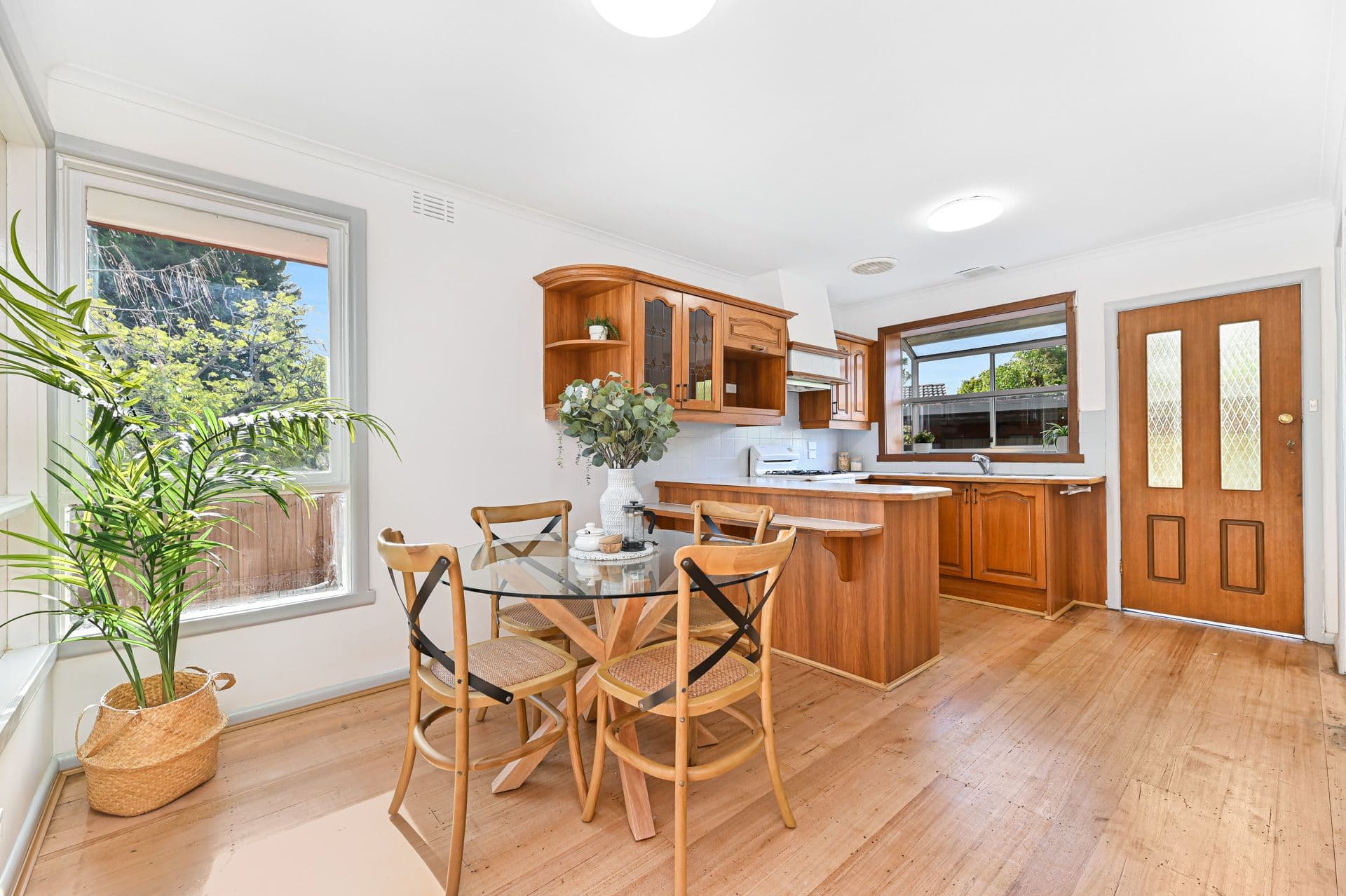 8 Leonie Avenue, Mount Waverley VIC 3149, Mount Waverley - Thumbnail 5