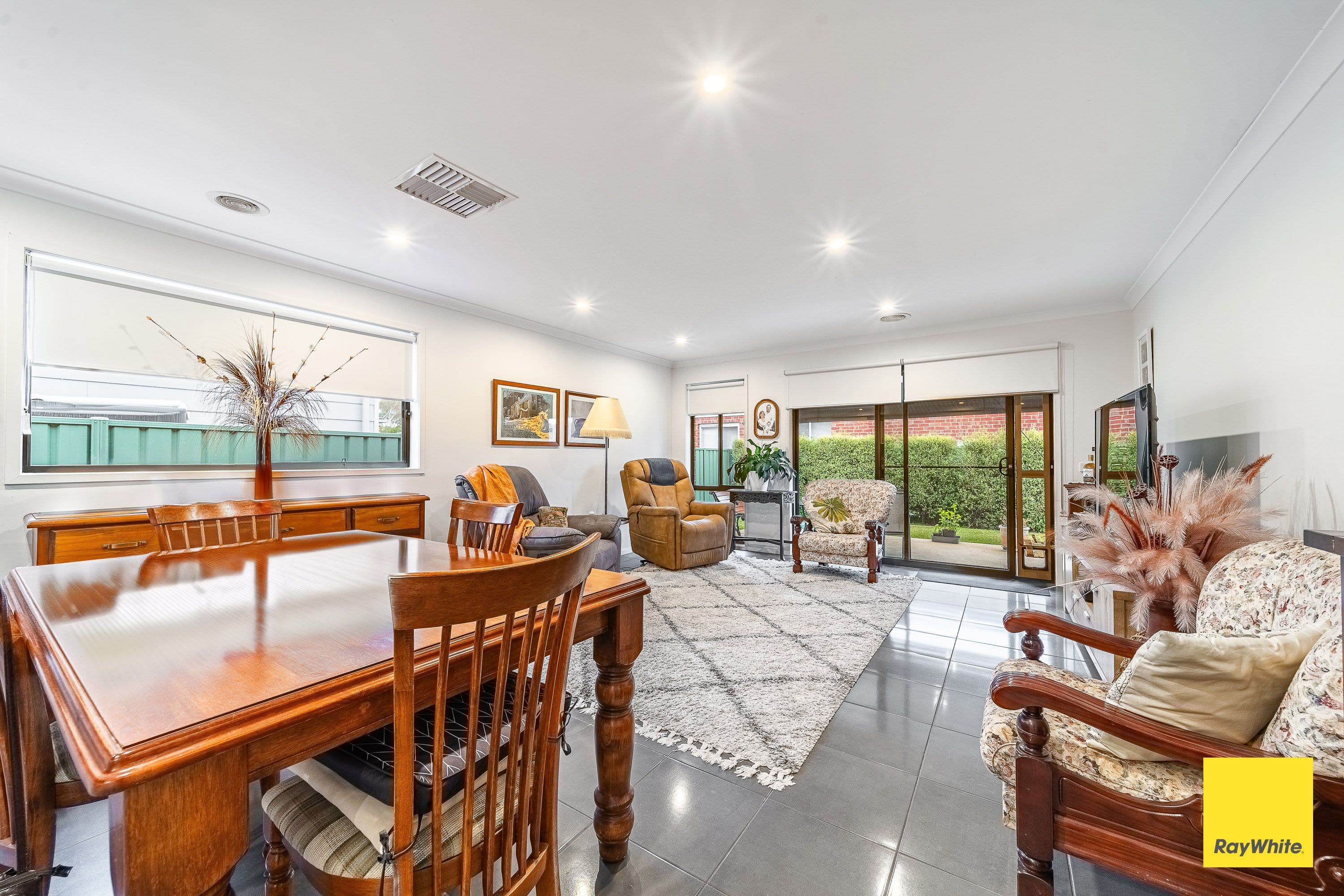 22 Clarcoll Crescent South, Kangaroo Flat VIC 3555, Kangaroo Flat - Thumbnail 3