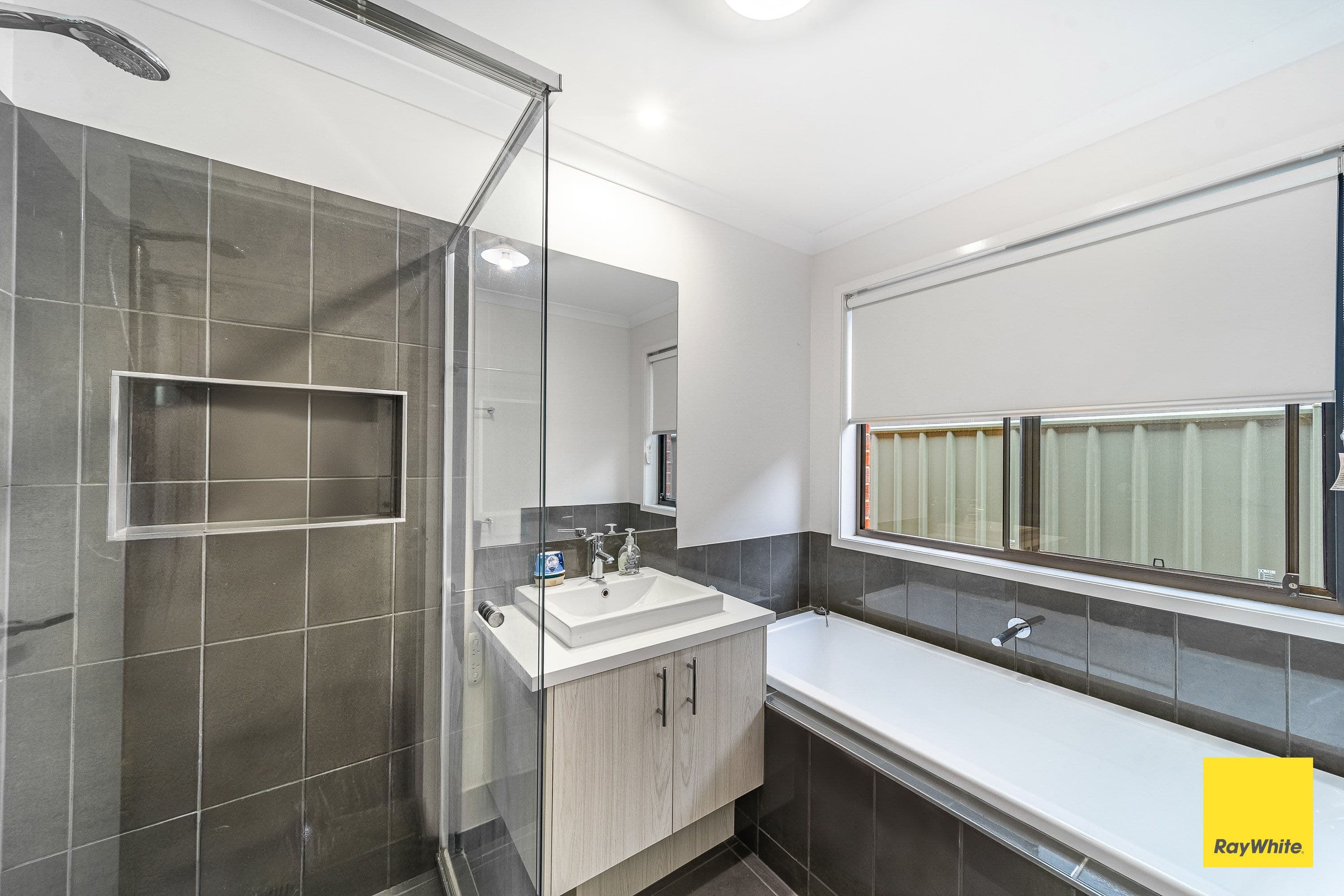 22 Clarcoll Crescent South, Kangaroo Flat VIC 3555, Kangaroo Flat - Thumbnail 8