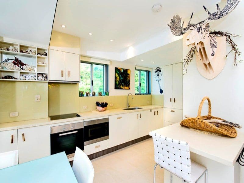 2 Goodwin Terrace, BURLEIGH HEADS QLD 4220, Burleigh Heads - Thumbnail 2