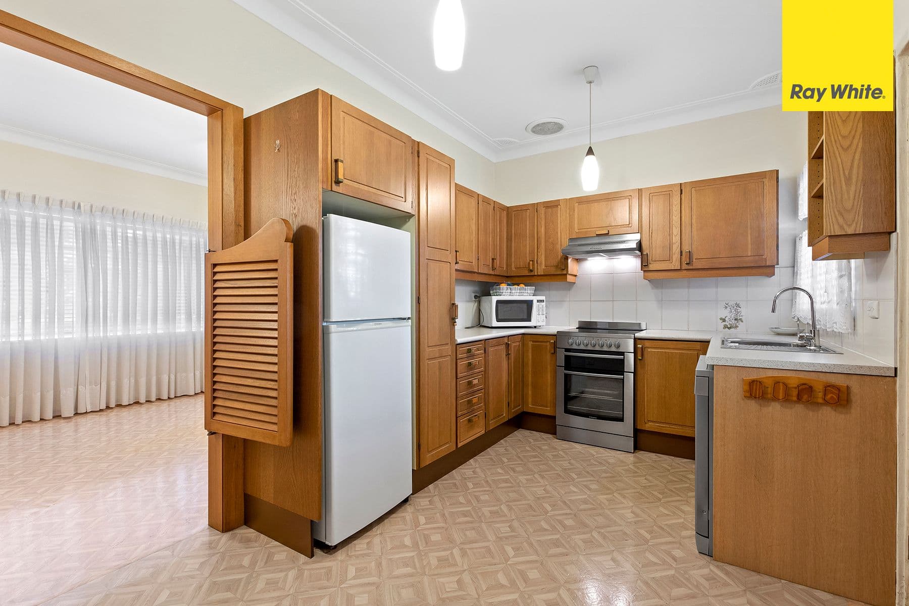 11 Endeavour Road, Georges Hall NSW 2198, Georges Hall - Thumbnail 2