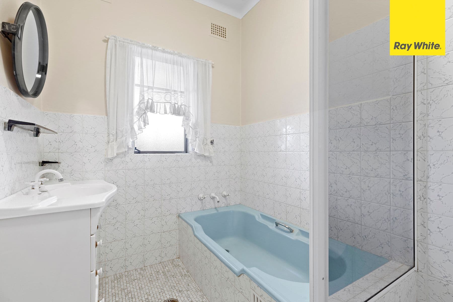 11 Endeavour Road, Georges Hall NSW 2198, Georges Hall - Thumbnail 7