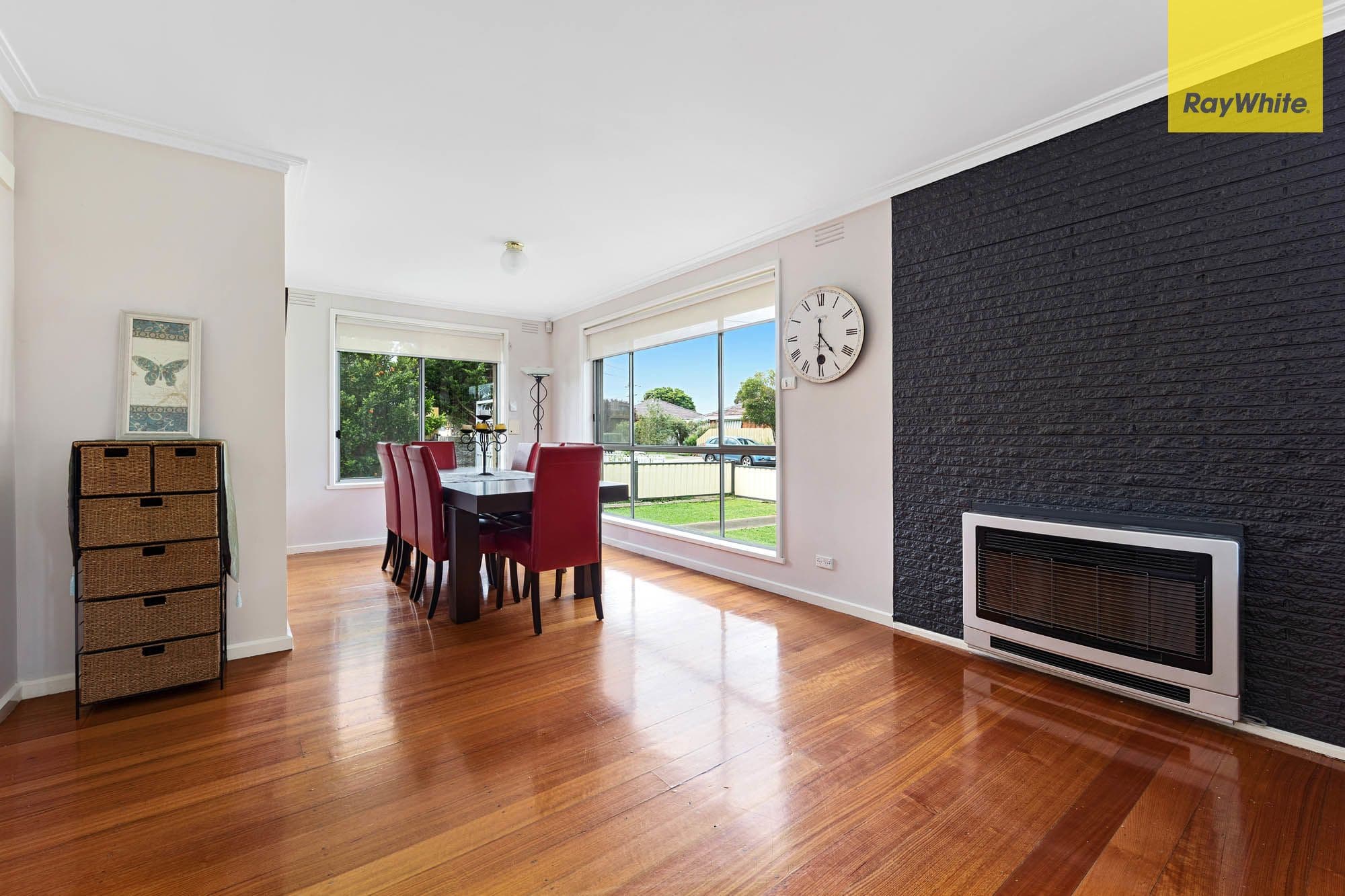 8 Chelmsford Crescent, St Albans VIC 3021, St Albans - Thumbnail 2