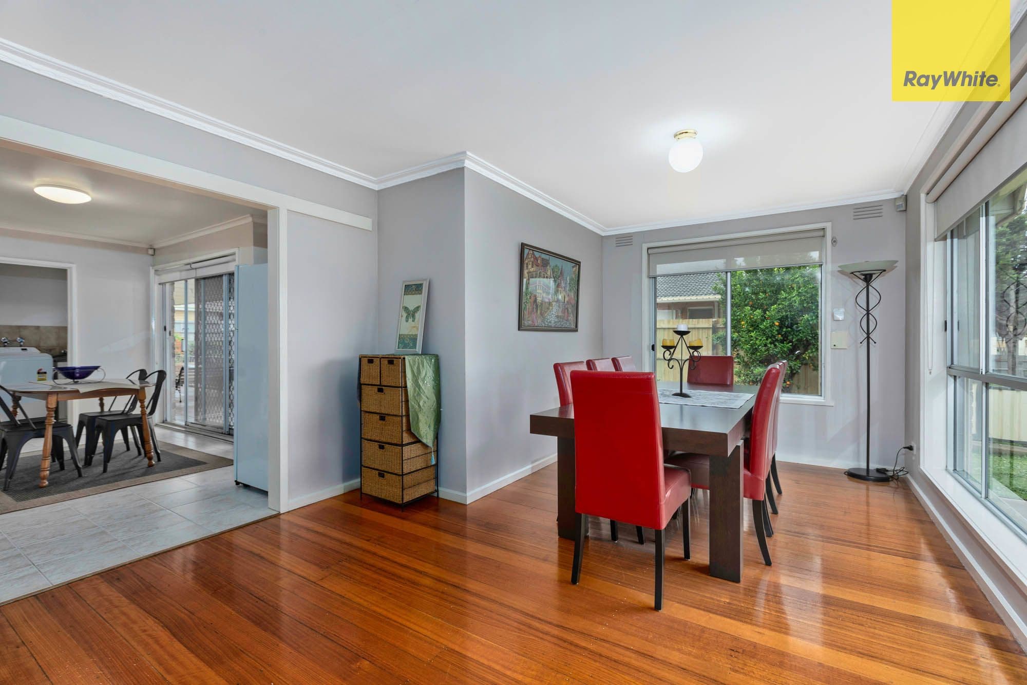 8 Chelmsford Crescent, St Albans VIC 3021, St Albans - Thumbnail 3
