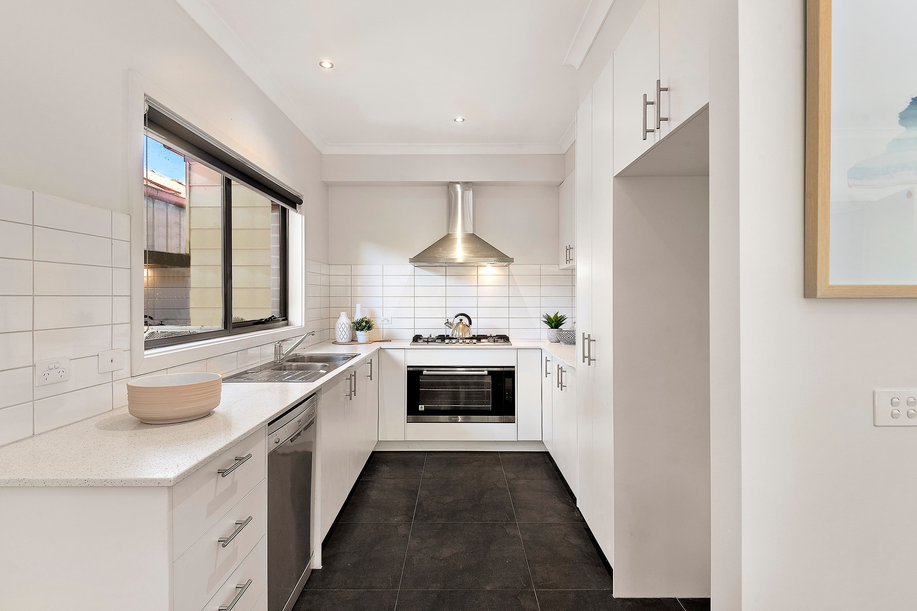 4 Elora Road, Oakleigh South VIC 3167, Oakleigh South - Thumbnail 3