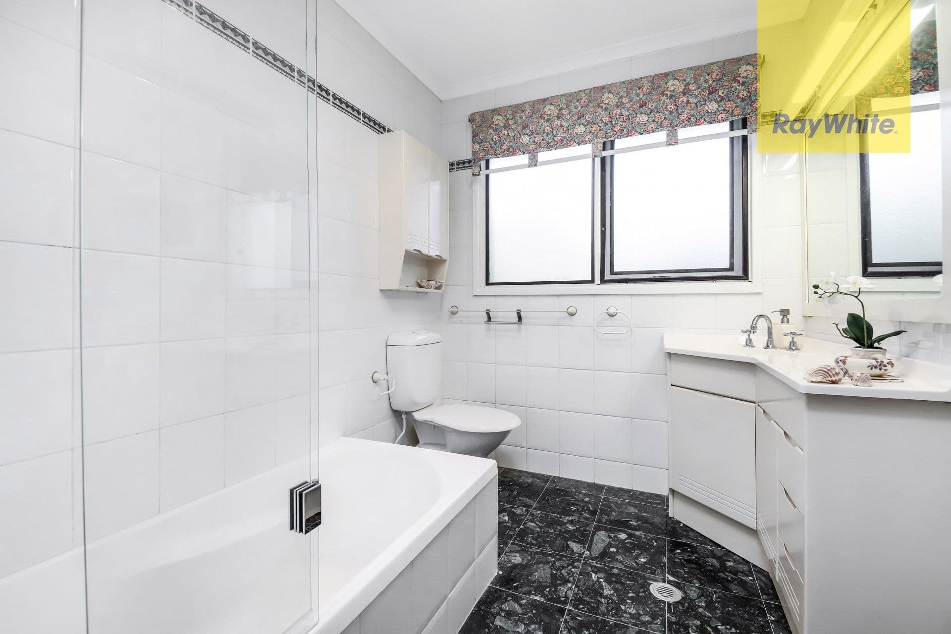 45 Rebecca Parade, Winston Hills - Thumbnail 7