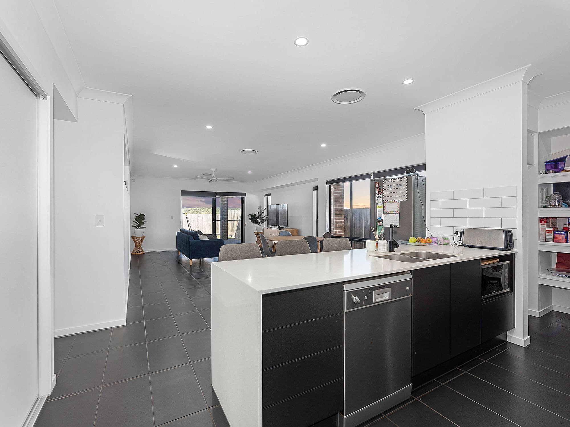 71 Mazeppa Street, South Ripley QLD 4306, South Ripley - Thumbnail 4
