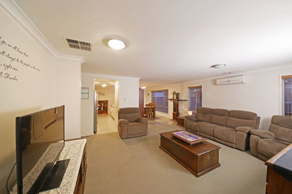 57 Isabella Way, Tarneit VIC 3029, Tarneit - Thumbnail 3