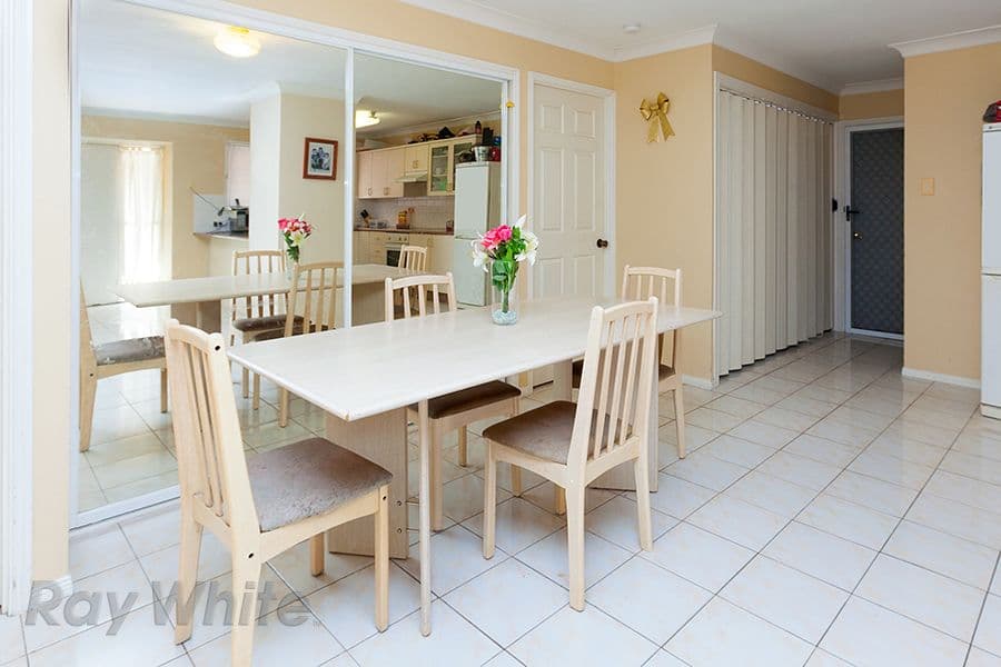 6 Giza Court, CAMIRA QLD 4300, Camira - Thumbnail 3