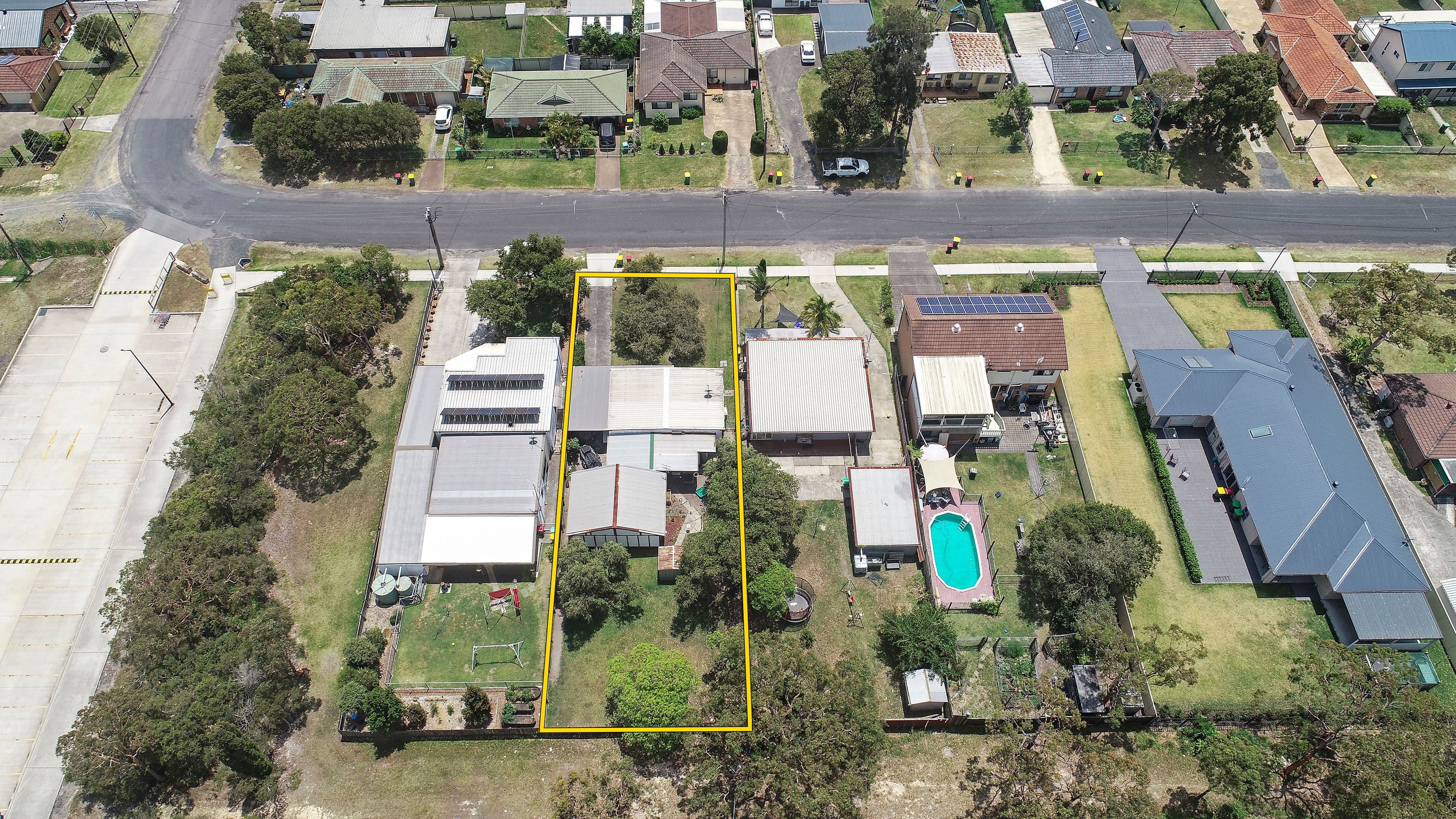 64 Chelmsford Road, Lake Haven - Thumbnail 2
