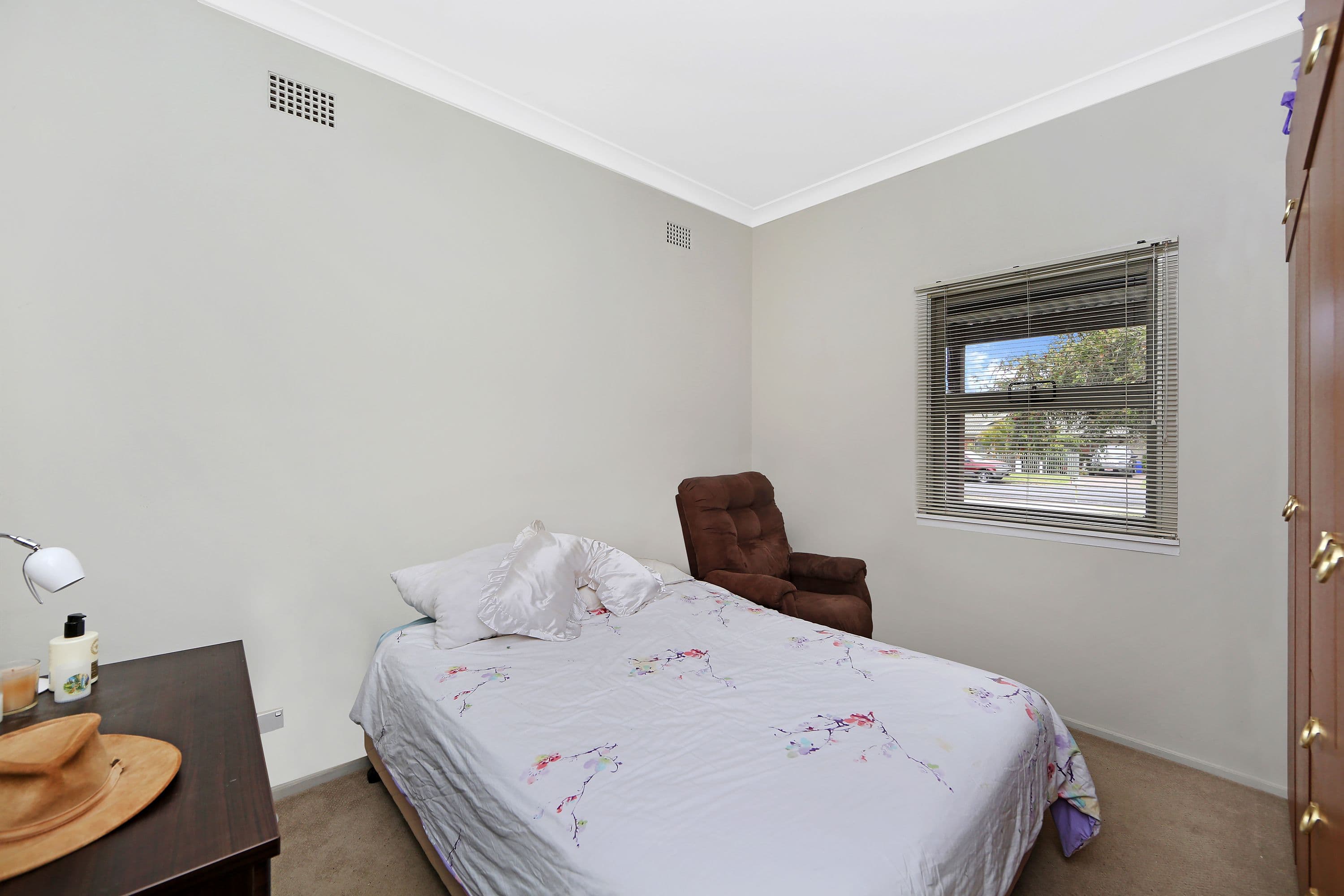 64 Chelmsford Road, Lake Haven - Thumbnail 7